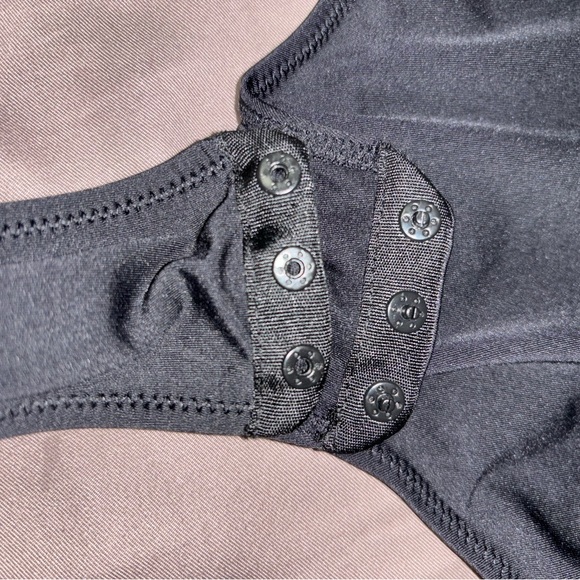 INC International Concepts long sleeve deep v-neck bodysuit - Picture 3 of 7